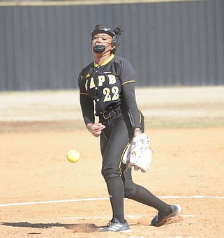 UAPB freshman Kayla Adams delivers a pitch against Western Illinois on Sunday at the Torii Hunter Softball Complex in Pine Bluff. (Special to the Commercial/William Harvey)